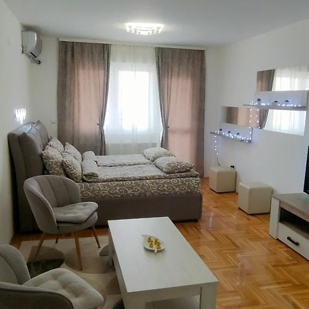 Apartman Ema Apartment Valjevo Exterior photo